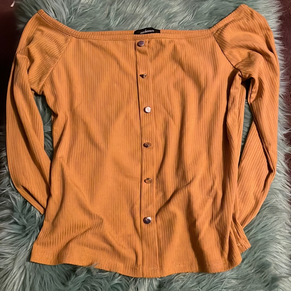 Off the shoulder long sleeve